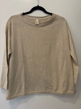 NWOT *flawed* Pact Organic Cotton Sustainable Light Beige Crewneck